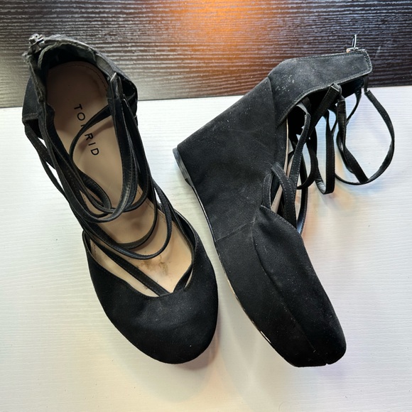 Torrid Black Strappy Wedge Heels, Size 11, Faux Suede, Gently Used - Picture 2 of 4